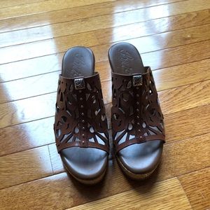 Size 6 Brighton wedge sandals